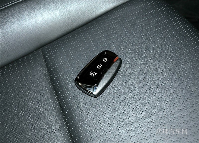 2015款 2.4L 自动两驱舒适型