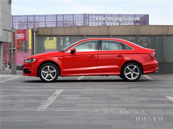2015款 Limousine 45 TFSI S line 豪华型