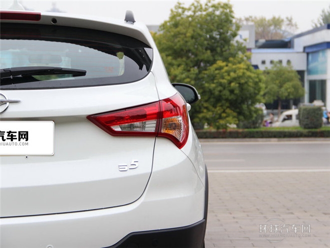 2015款 1.6L 手动智炫型