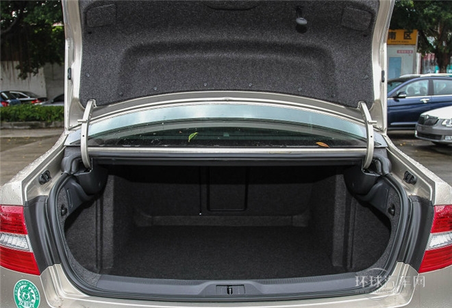 2015款 1.8TSI 手动绅仕版
