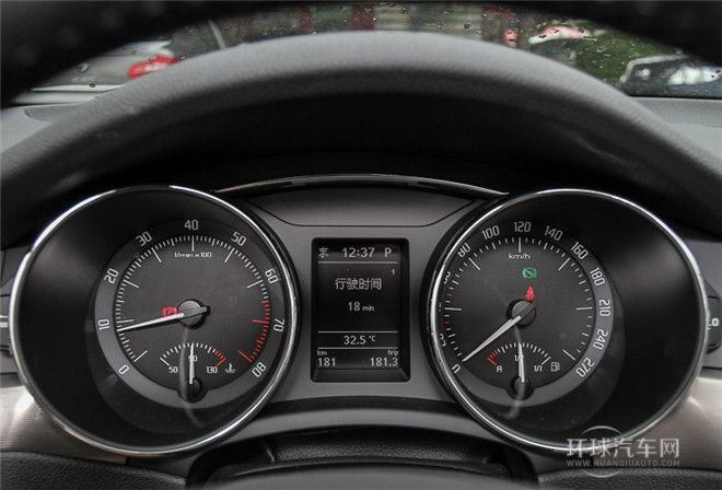 2015款 1.8TSI 手动绅仕版