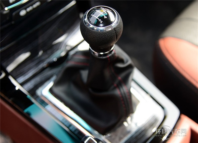 2015款 1.5L 手动豪华型