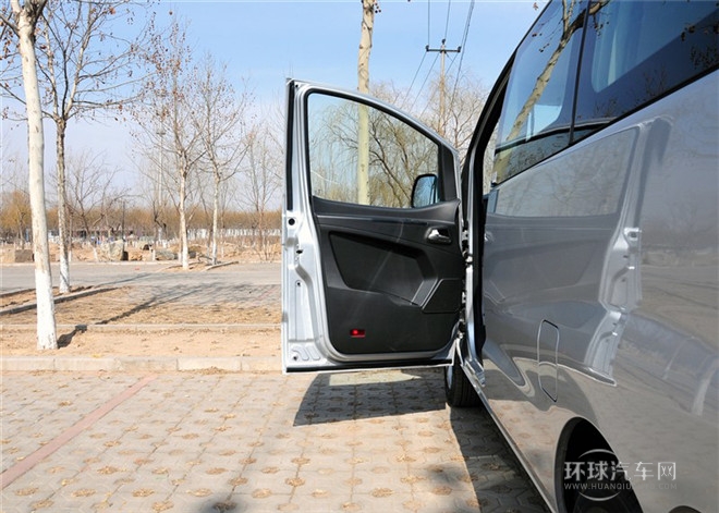 2015款 1.6L 豪华型
