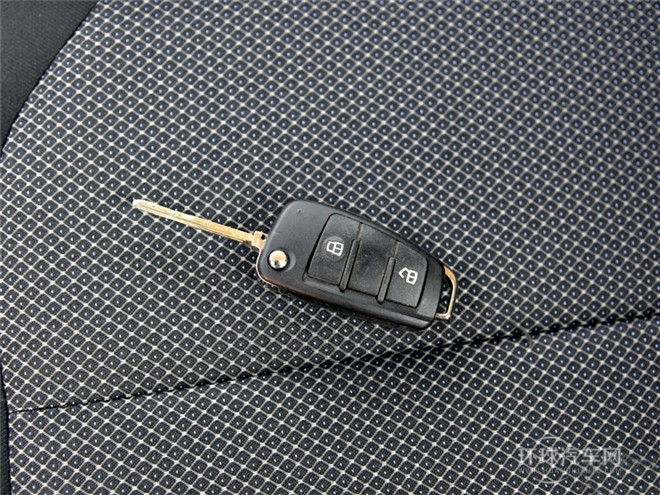 2015款 1.6L 豪华智能型