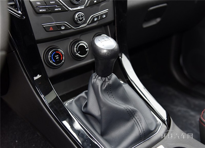 2015款 探索版 2.0T 柴油4X2超豪华型