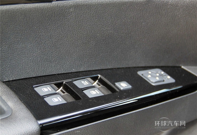 2015款 探索版 2.0T 柴油4X4豪华型