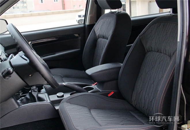 2015款 探索版 2.0T 柴油4X4豪华型