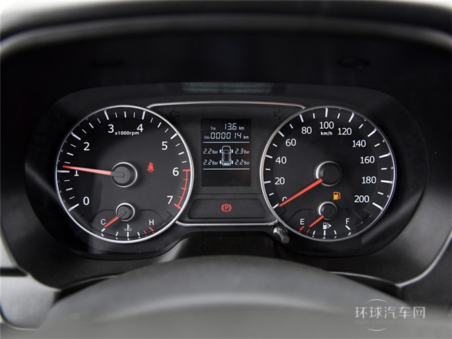 2015款 探索版 2.0T 汽油4X2豪华型
