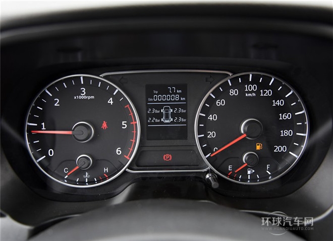 2015款 探索版 2.0T 汽油4X4超豪华型