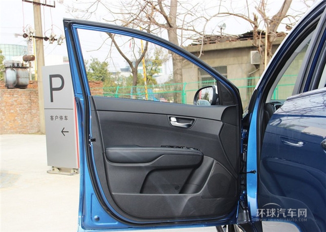 2015款 1.6L 手动两驱GL