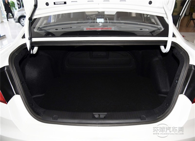 2015款 1.6L 手动旗舰型