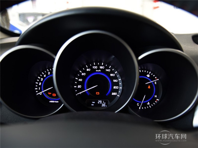 2015款 1.6L 手动旗舰型