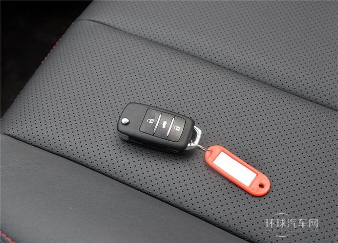 2015款 1.6L 自动旗舰型