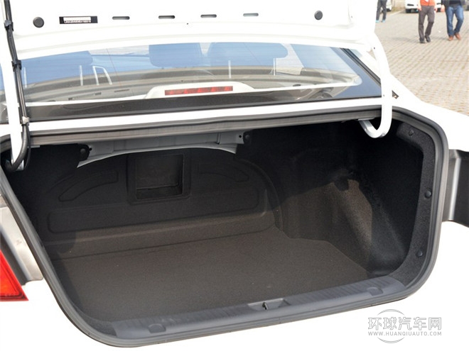 2015款 1.6L 自动旗舰型