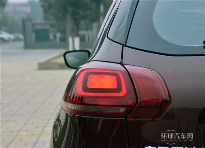 2015款 1.6L 手动时尚型