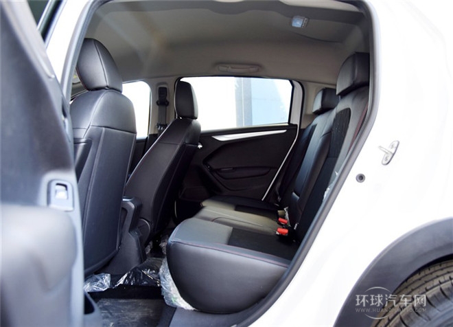 2015款 1.6L 自动先锋型