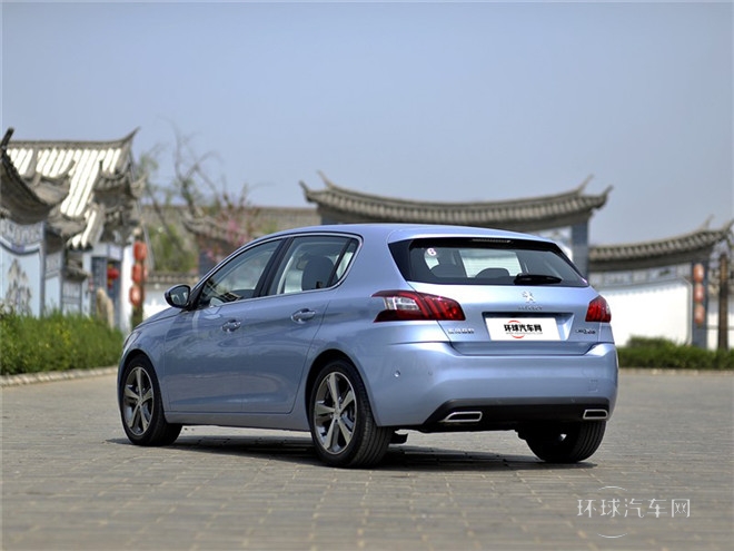 2015款 1.6T 自动睿驰版