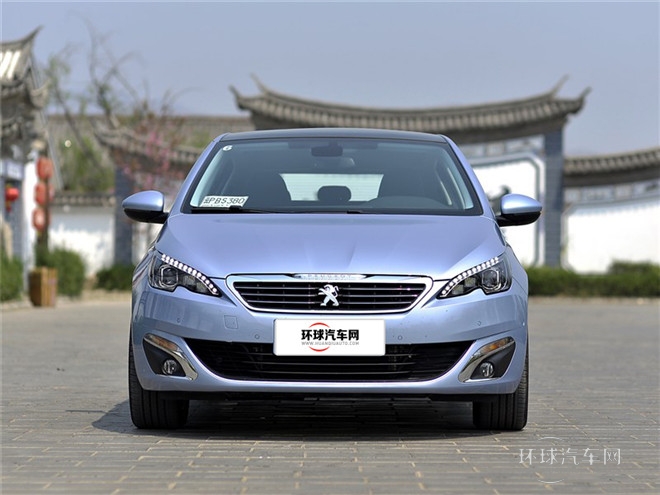 2015款 1.6T 自动睿驰版