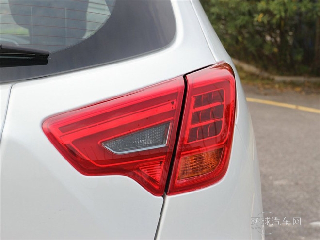 2015款 1.8T 自动四驱豪华导航版