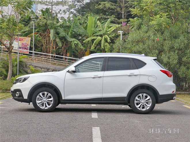 2015款 1.8T 自动四驱豪华导航版