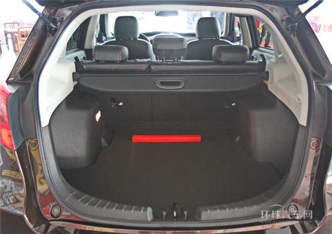 2015款 2.0L 自动两驱豪华导航版