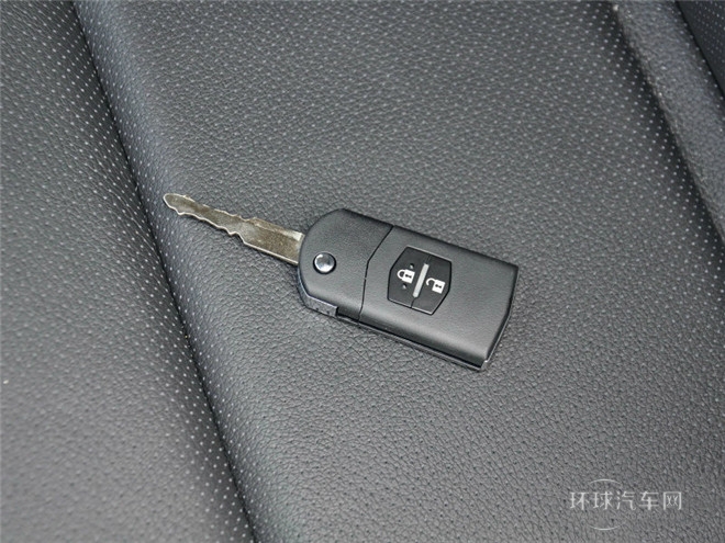 2015款 2.0L 自动超豪华型
