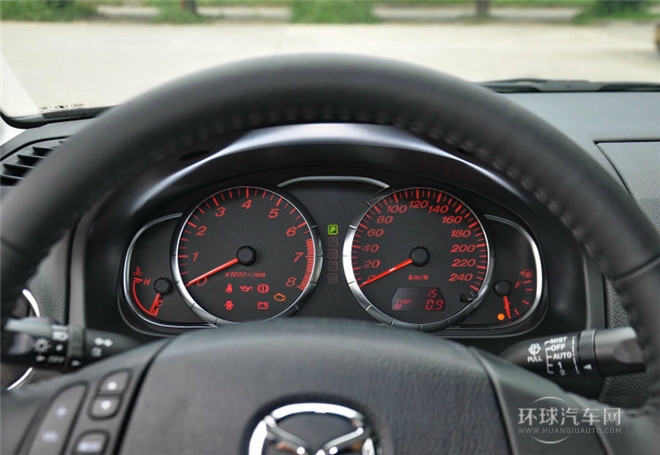 2015款 2.0L 自动超豪华型