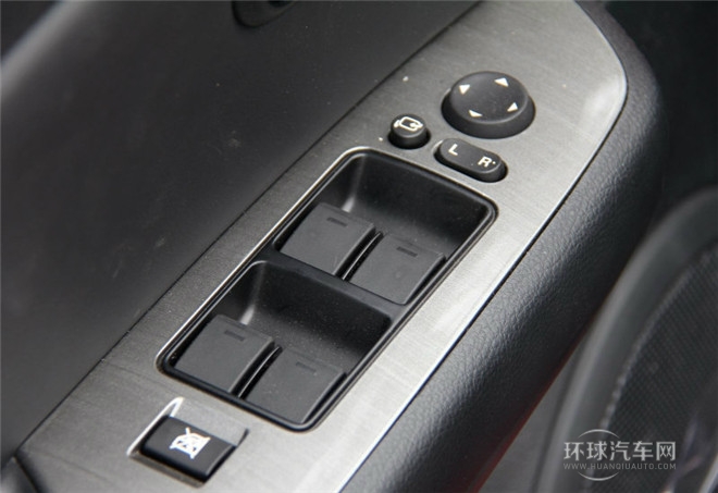 2015款 轿跑 2.0L 自动豪华版