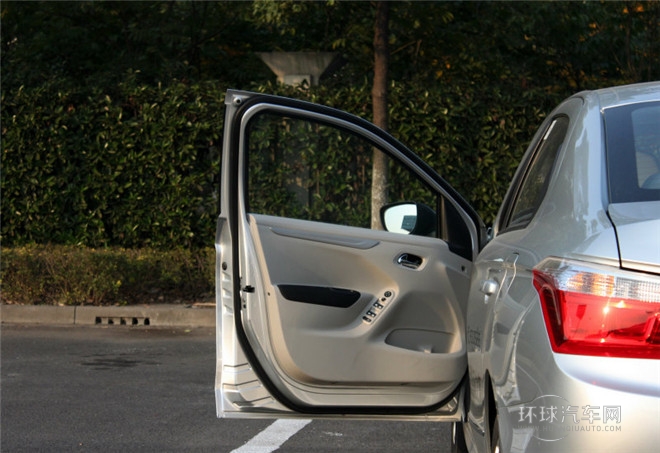 2015款 质尚版 1.6L 自动豪华型