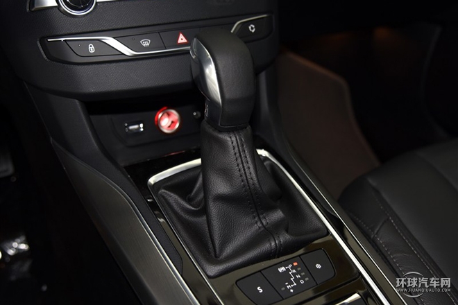 2015款 1.6T 自动劲驰版