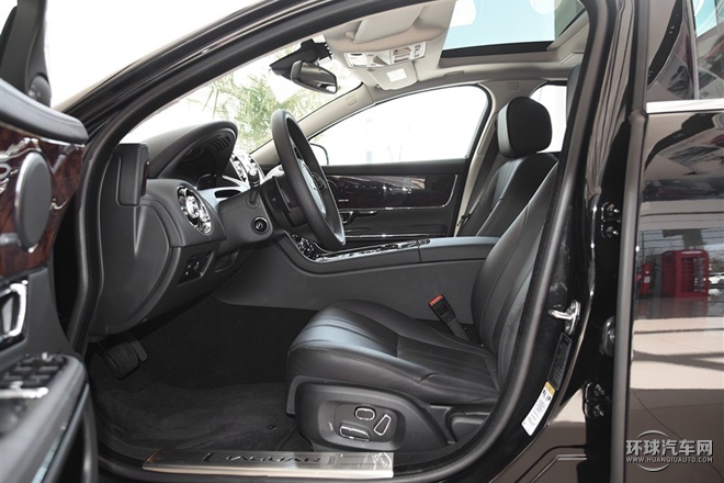 2015款 XJL 2.0T 两驱全景商务版