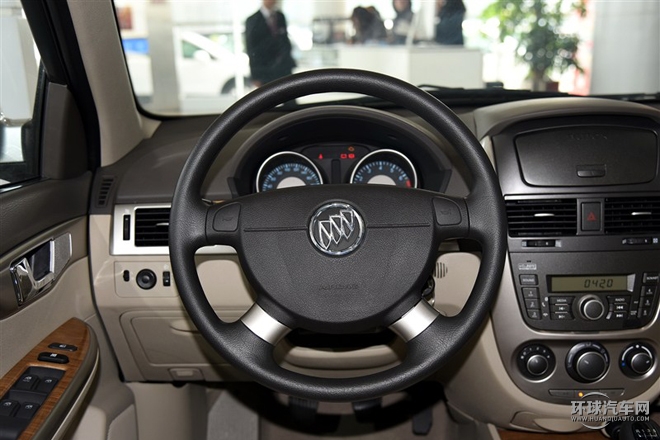 2015款 1.5L 手动经典型