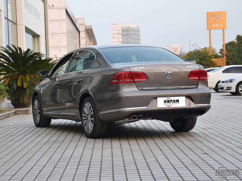 2015款 改款 2.0TSI 豪华型