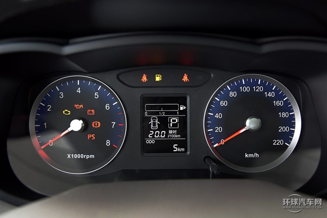 2015款 1.6L 自动豪华版