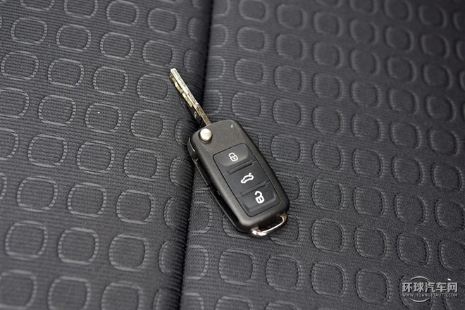 2015款 1.6L 自动创行版