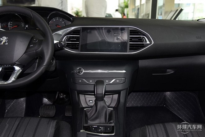 2015款 1.2T 自动劲驰版