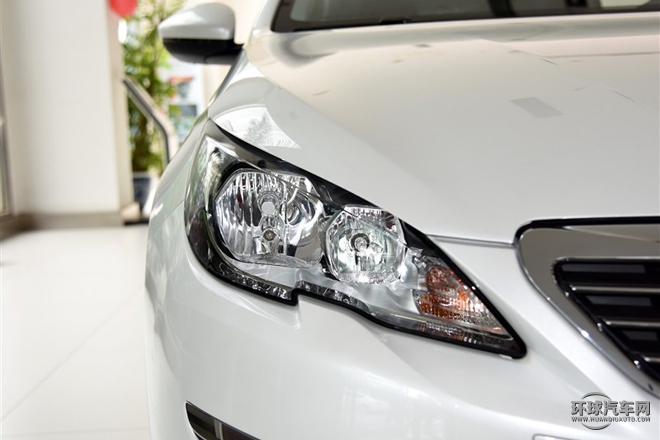 2015款 1.2T 自动劲驰版