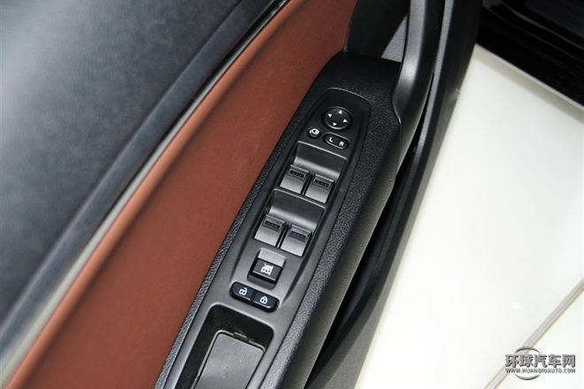 2015款 1.8T 自动豪华型
