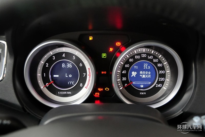 2015款 1.8T 自动豪华型