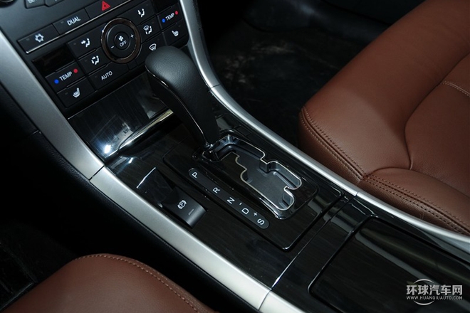 2015款 1.8T 自动豪华型