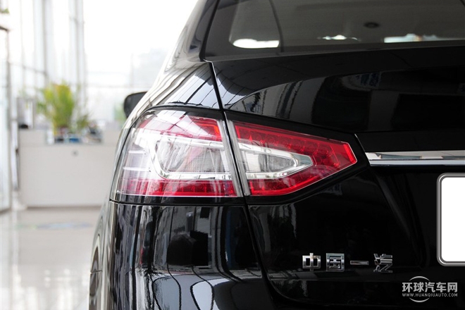 2015款 1.8T 自动豪华型