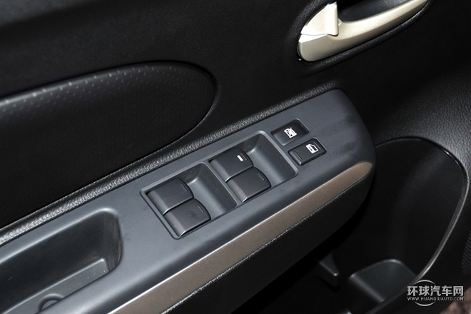 2015款 1.6L 手动北斗导航版
