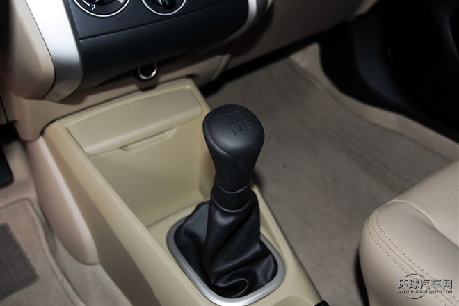 2015款 1.6L 手动北斗导航版