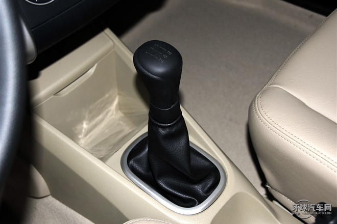 2015款 1.6L 手动豪华版