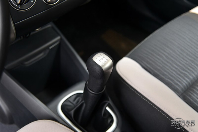 2015款 1.6L 手动北斗导航版