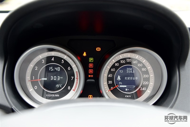 2015款 1.8T 自动旗舰型