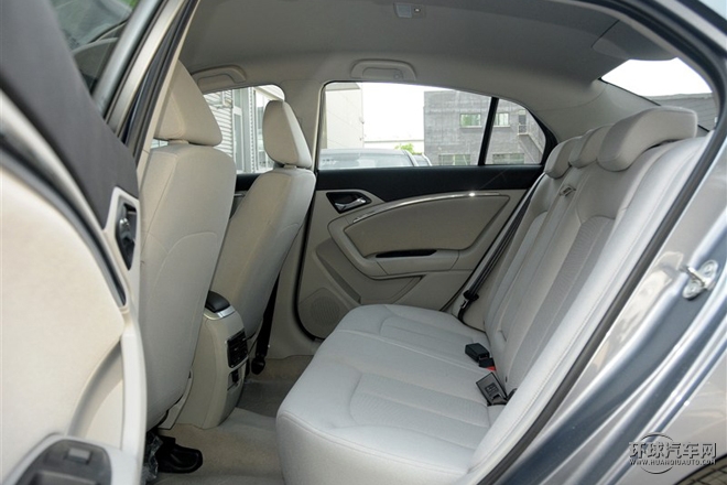 2015款 1.8T 自动舒适型