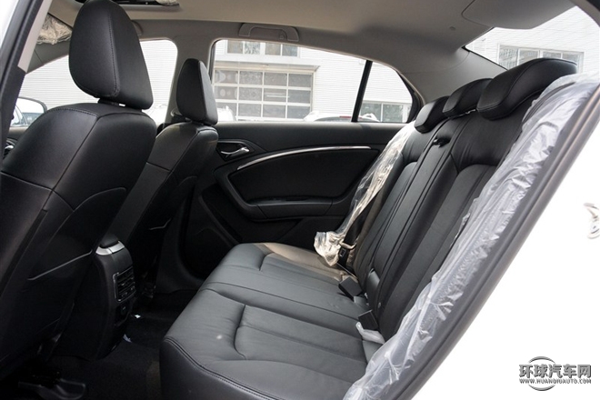 2015款 2.0T 自动豪华型
