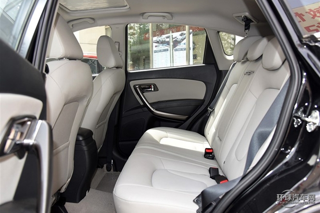 2015款 1.8T 自动豪华型