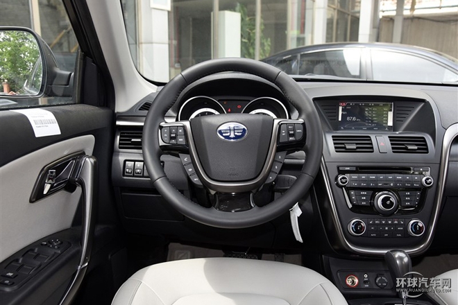 2015款 1.8T 自动豪华型